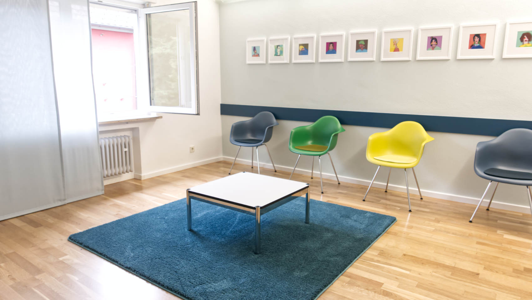 Bild zeigt das Wartezimmer